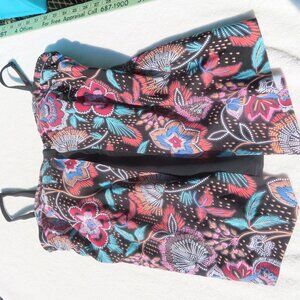 Womens two-layer swim top Size 14